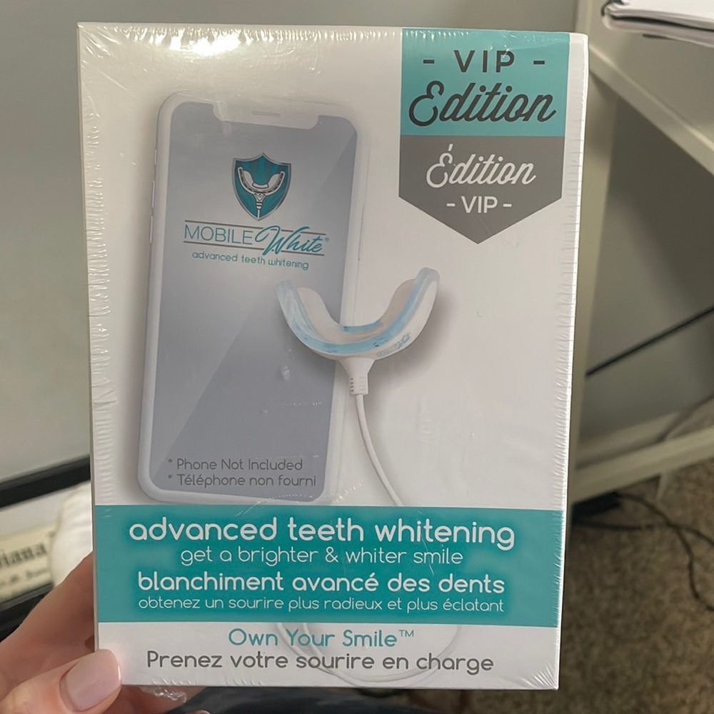 Mobile white advanced teeth whitener